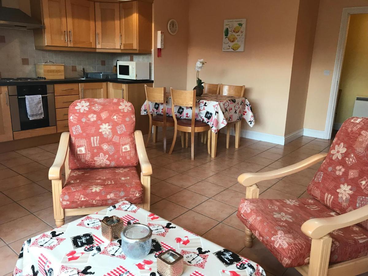 Kings Court Holiday Apartments Τράλι Εξωτερικό φωτογραφία